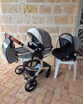 Trio passeggino navetta ovetto bambino neonato