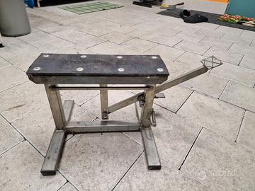 Cavalletto sollevatore motocicletta