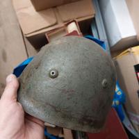 Elmetto italiano ww2 33 4 fori