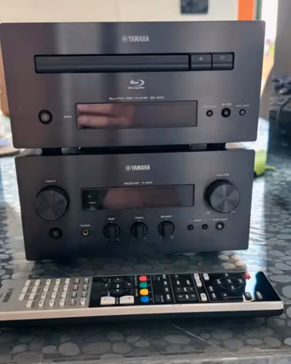 Yamaha Hi Hi CD/BLU-RAY/DVD Home 