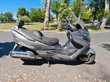 Suzuki Burgman 400 Lux