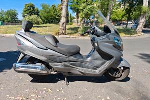 Suzuki Burgman 400 Lux