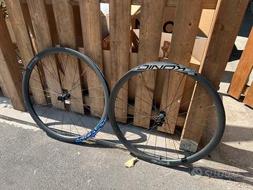 Ruote full carbon da 35