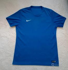 T-shirt Nike