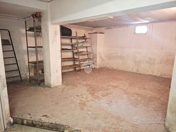 BOX A DIANO MARINA