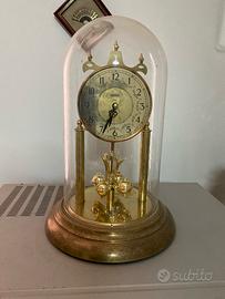 Orologio a torsione
