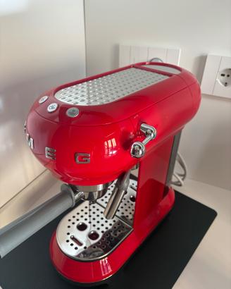 SMEG ECF02RDEU Rossa – Mai Usata – Con Scatola Ori