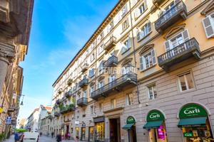 ELEGANTE APPARTAMENTO DI 220 MQ TOTALMENTE RISTRUT