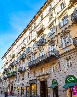 ELEGANTE APPARTAMENTO DI 220 MQ TOTALMENTE RISTRUT