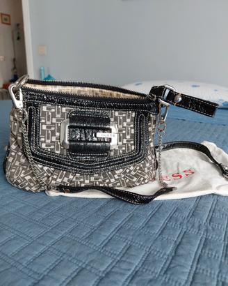 borsa Guess con 2 maniglie cambiabili