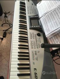 Tastiera Arranger Roland E60