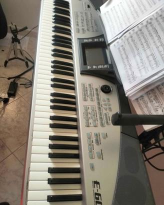 Tastiera Arranger Roland E60