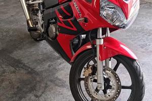 CBR 125 R