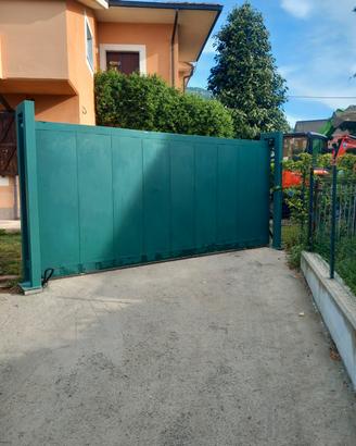Cancello scorrevole