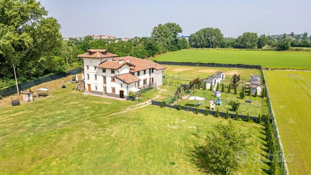 Rustico / Casale di 1240 m² con 4 locali a Novara - Vista 2