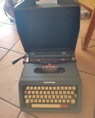 Macchina da scrivere