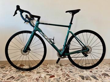 Bici corsa KTM REVELATOR ALTO ELITE AXS 12V