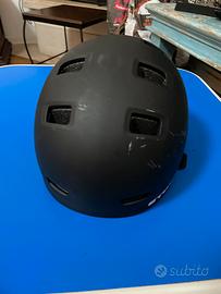 Casco per monopattino o bici