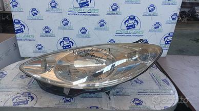 Peugeot 1007 faro anteriore sx