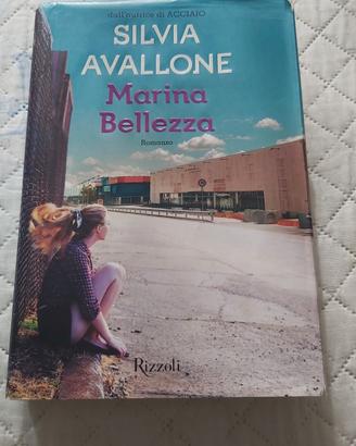 libro "Marina Bellezza" di Silvia Avallone