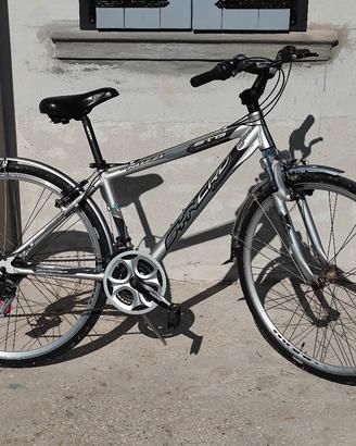 Bicicletta MTB 28" alluminio ammortizzata
