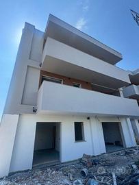 Appartamento di 110 m² con 3 locali e box auto a S