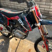 CRZ ERZ 250 4t