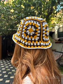 cappello pescatore fatto a mano