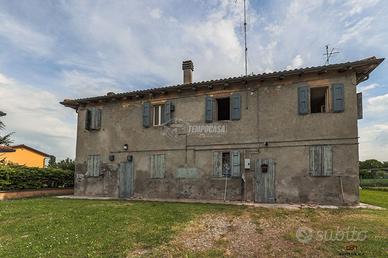 Casa indipendente a Budrio Via Cavalle 7 locali