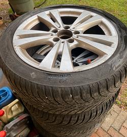 Cerchioni Classe A con pneumatici quattro stagioni