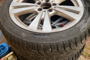 Cerchioni Classe A con pneumatici quattro stagioni