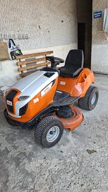 trattorino rasaerba STIHL RT