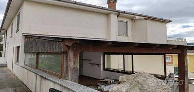 Immobile in asta di 67 m² con 3 locali a Castelsar