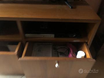 Mobile porta tv artigianale