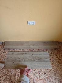 pavimento laminato grigio/beige circa 45mq