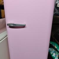 Frigorifero SMEG FAB28RRO1 rosa anni ’50  