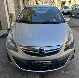 Opel corsa 1.2 85 cv gpl