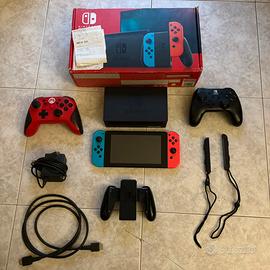 Nintendo Switch completa accessori e 2 controller