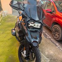 Gs 1250 triple black