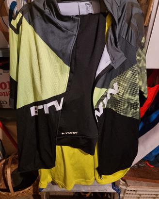   vestiario bici più accessori