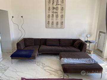 Divano e pouf B&B Charles di Antonio Citterio