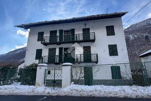 2 LOCALI A CHIALAMBERTO