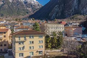 PANORAMICO ATTICO DALLE GENEROSE METRATURE - GE...