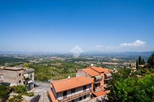 4 LOCALI A SANT'ANGELO ROMANO