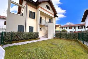 BIFAMILIARE A VIMERCATE