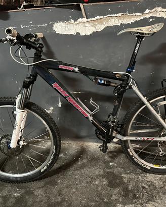 Mtb Rocky Mountain Slayer 26" Full Suspended + Ric