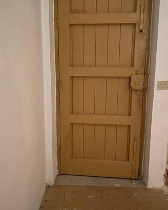 Porta in legno antica