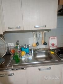 cucina più armadio  per fine novembre 