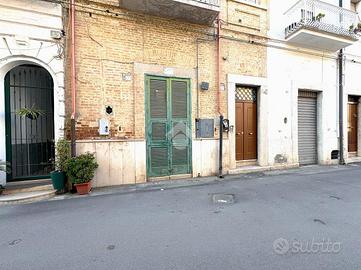 2 LOCALI A SAN SEVERO
