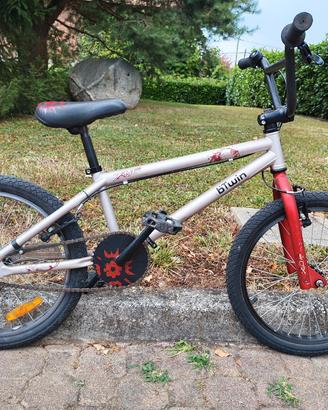 bicicletta bmx Btwin